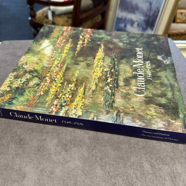 Book -  Claude Monet
