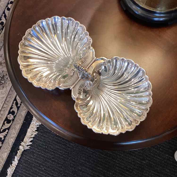 SLP Dolphin Footed Shell Dish -