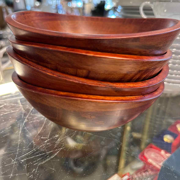 4 Wooden Bowls
