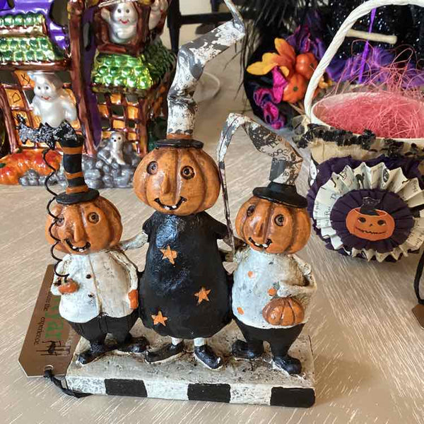 Dec. 3 Pumpkin Figures