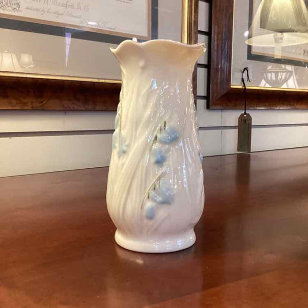 Belleek Bluebell Vase