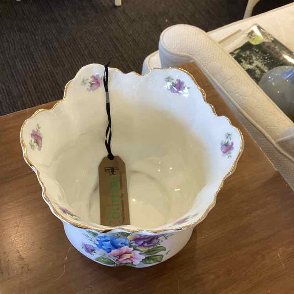 Scalloped Floral Vase
