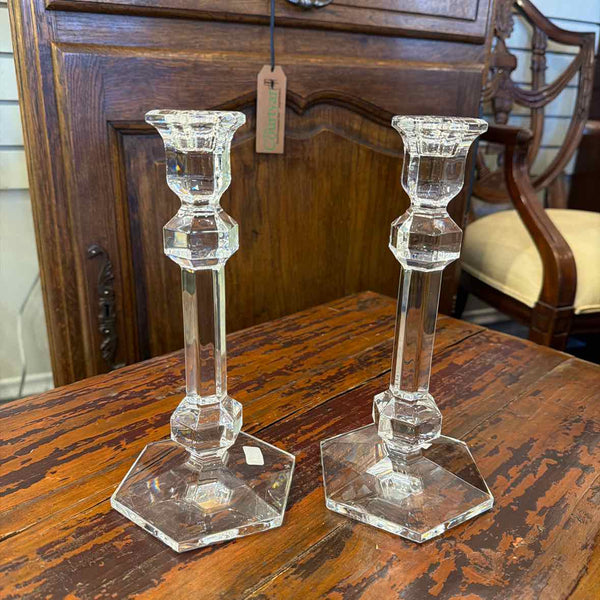 Pr. Val St.Lambert Gardenia Candlesticks
