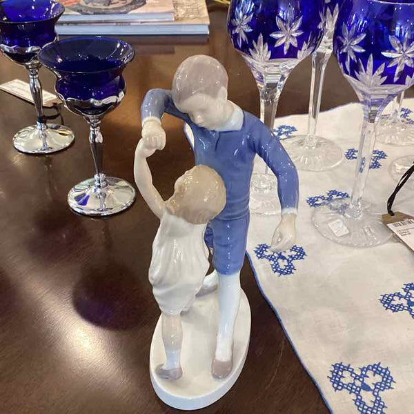 Bing & Grondahl Dancing School Figurine