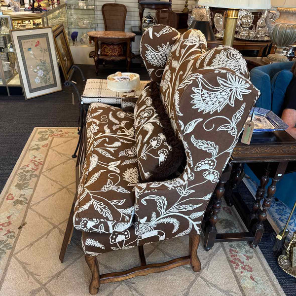 Crewel Fabric Interior Crafts Settee With Pillow