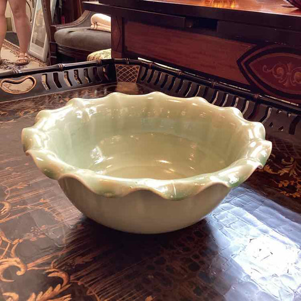 Scalloped Rim Celadon Bowl