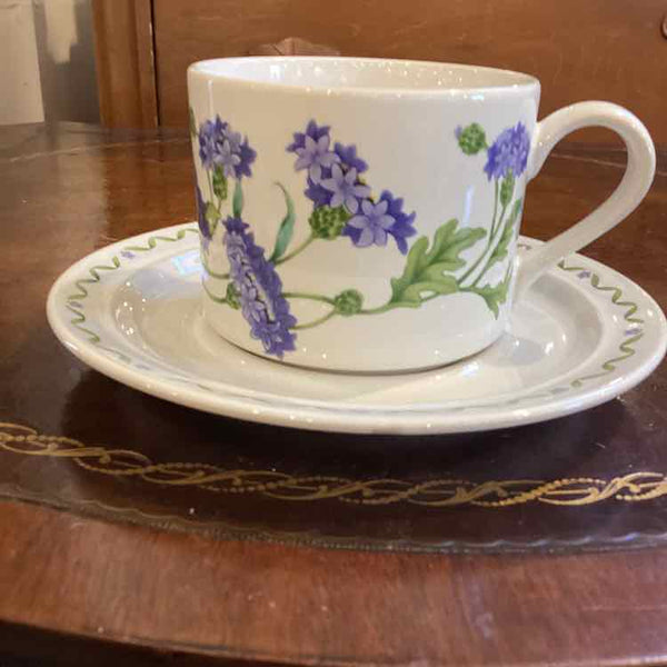 Floral Cups & Saucers