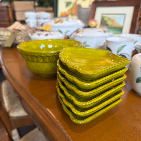 Italian PV Village MCM Bowl with 6 Small Trays