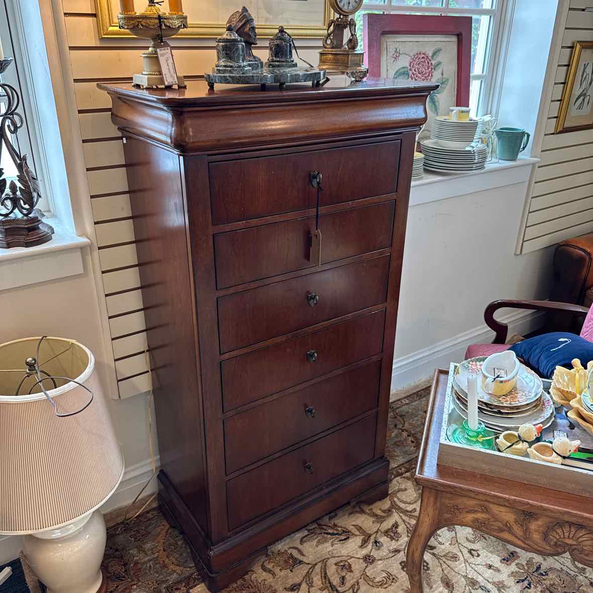 Narrow Dresser