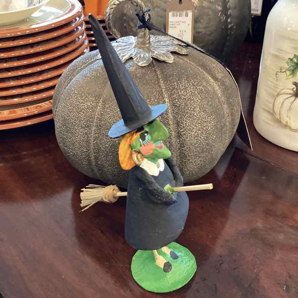 Small Witch with Green Face
