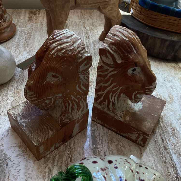 Sarreid Wood Lion Head Bookends