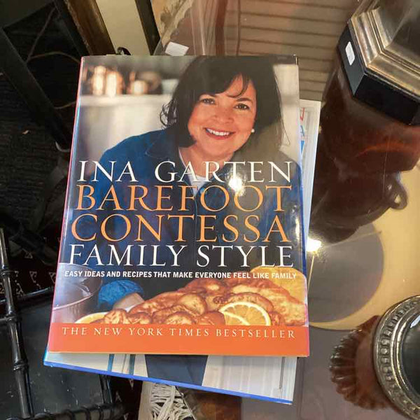 Books - Barefoot Contess "Family Style"