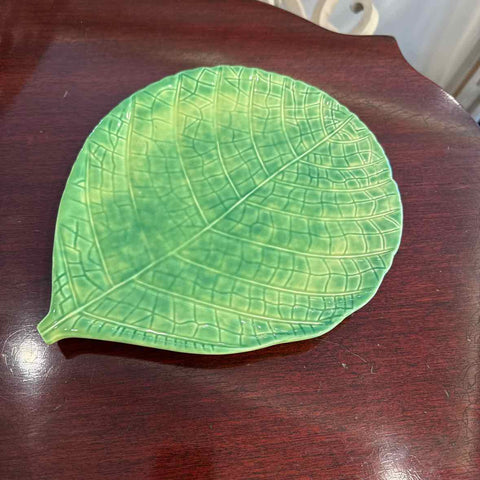 Green Ceramic Leaf Plate