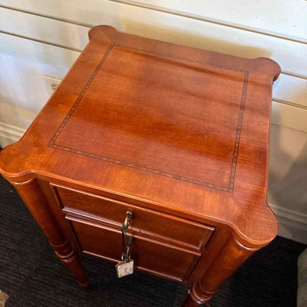 One-Drawer Side Table w/Twisted Leg