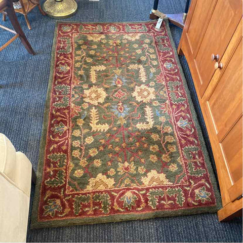 Green/Red Rug
