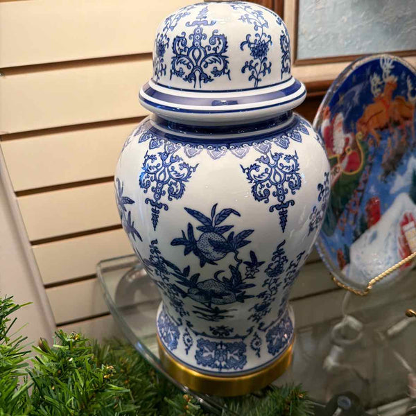 Pr. Bllue/White Ceramic Lamps