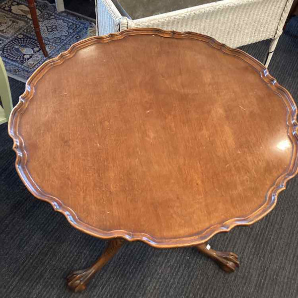 Pie Crust Top Table
