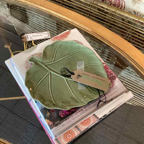 Lucerne Green Leaf Plate