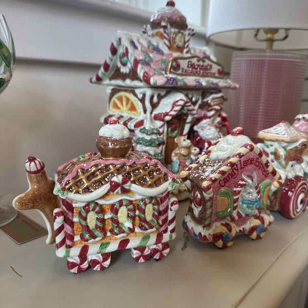 Christmas Train Station Jar