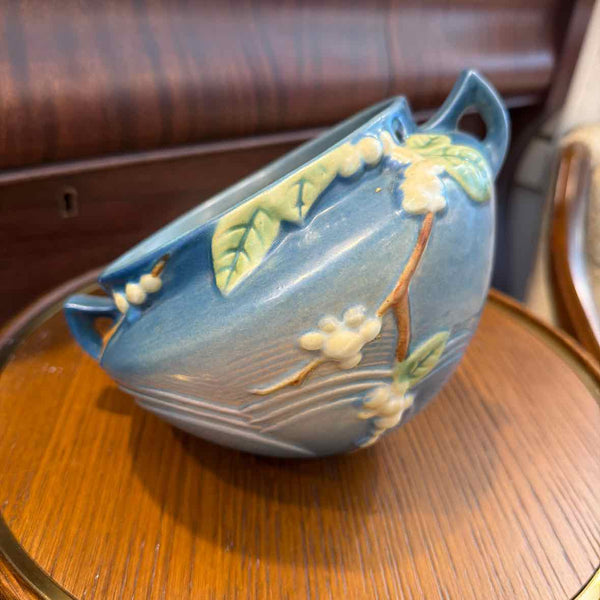 Roseville Snowberry Hanging Planter