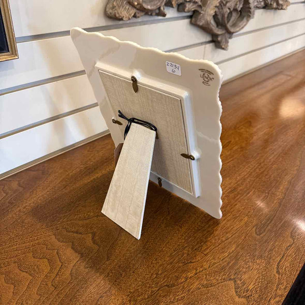 Lenox Frame