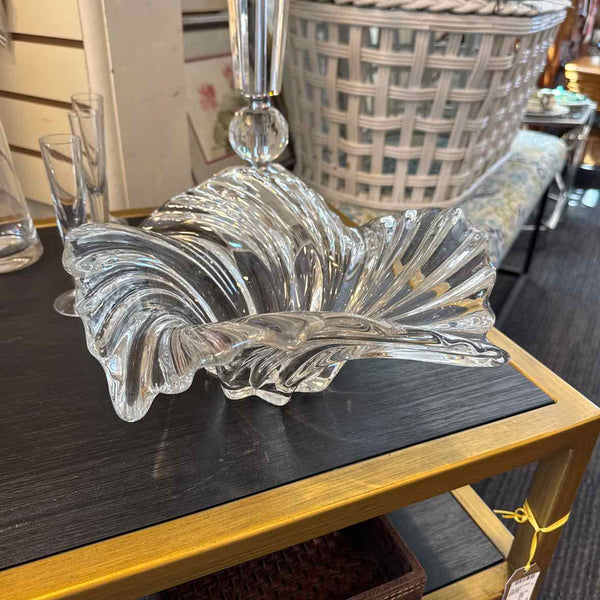 Glass Bowl with Swirl