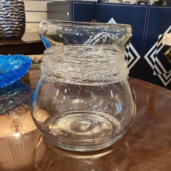 Glass Vase With Swirl