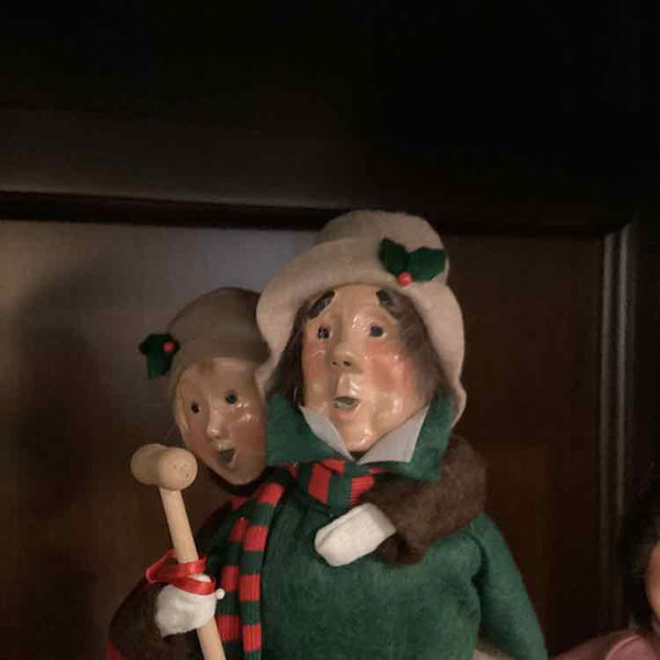 Byer's Choice Bob Cratchit with Tiny Tim