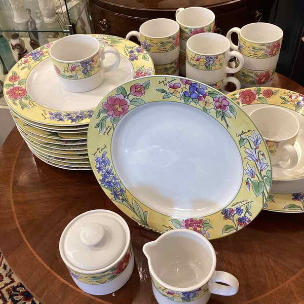 26 Piece Set of Sakura "Creme Brulee" Dishes
