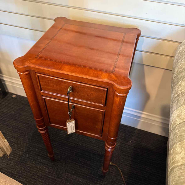 One-Drawer Side Table w/Twisted Leg