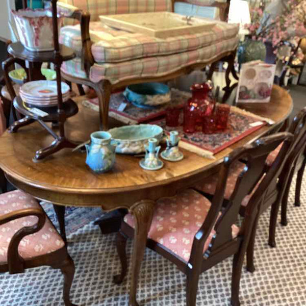 "As Is" Henredon Mahogany Dining Table With Eight Chairs