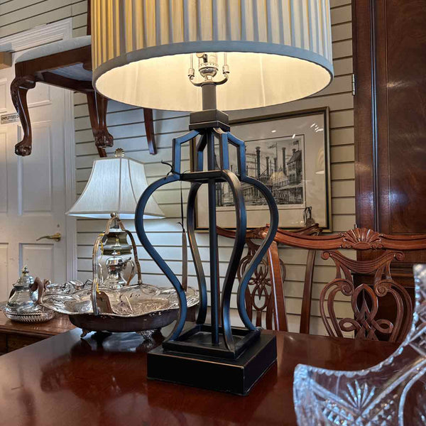 Black Open Iron Lamp