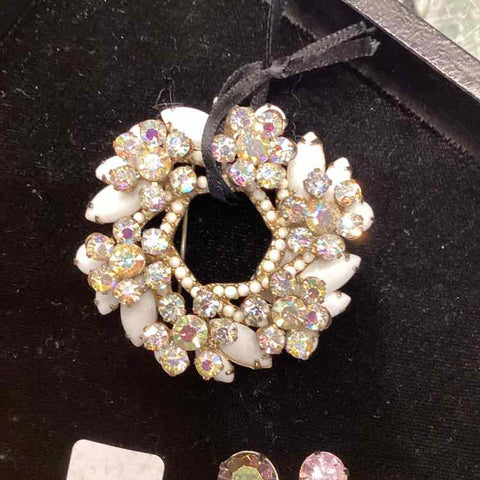 White and Crystal/Rhinestones? Brooch