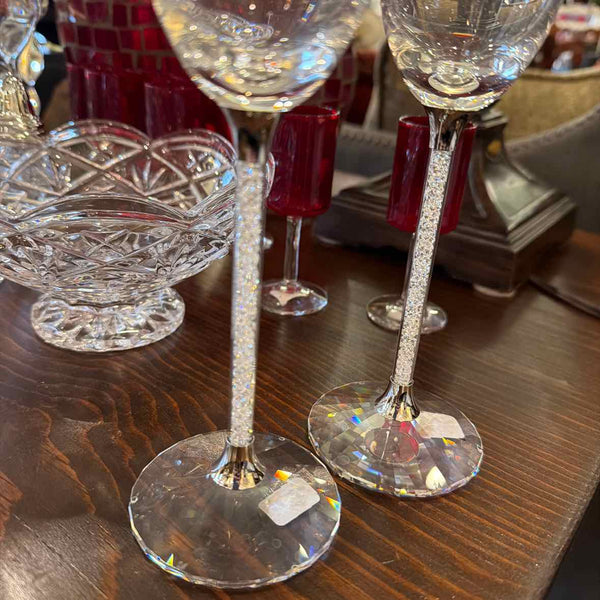 2 Champagne Glasses w/Glitter Stems