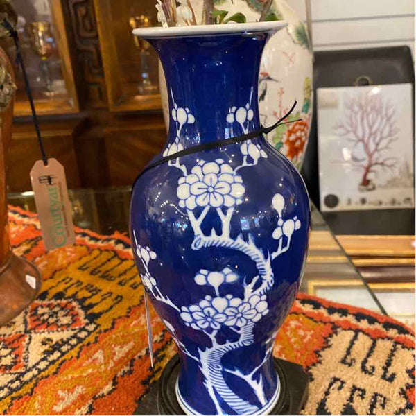 Blue and White Vase w Stand