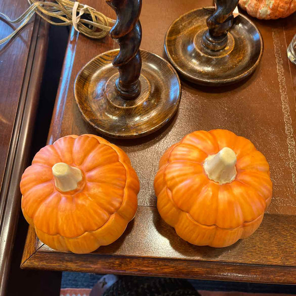 Pair of Pumpkins with Lids