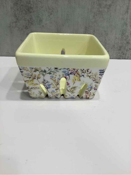 Leaf Berry Basket
