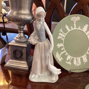 Lladro Nao Goose Figurine
