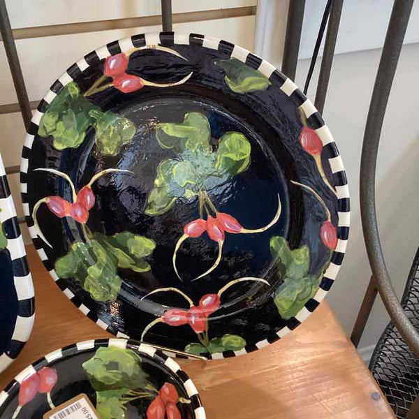 Droll Black Radish Plate