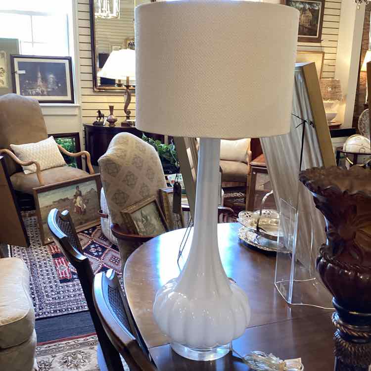 White Ceramic Lamp - Melon-Shaped Base
