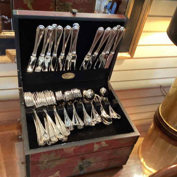 130 pc. Wallace "Continental Bead"  Flatware with Red Hand Painted ChestServing