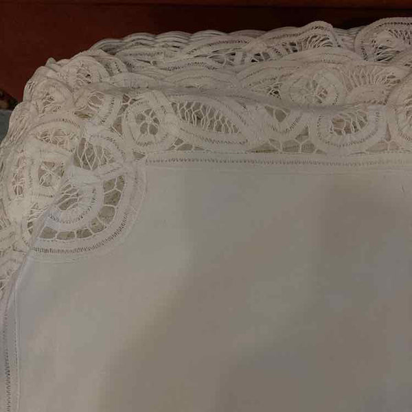 10 Lace Trim Placemats