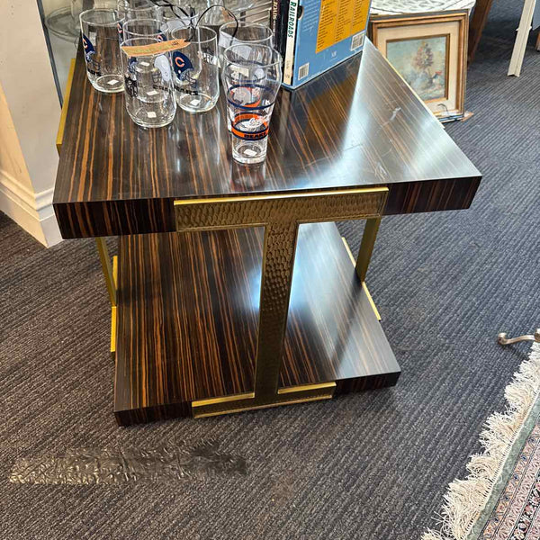 Tau Amara End Table