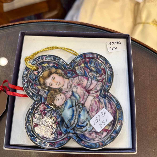 Hibel Ornament - Mother and Child
