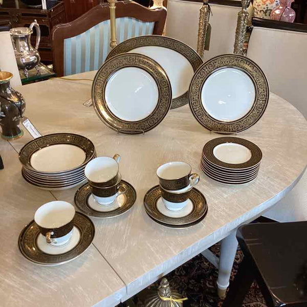 64 Piece Set Of Mikasa Mount Holyoke China