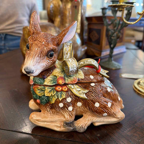 F & F "Snowy Woods Deer" Covered Dish