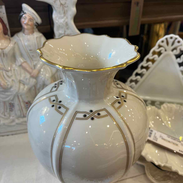 Lenox Vanguard Ivory Vase