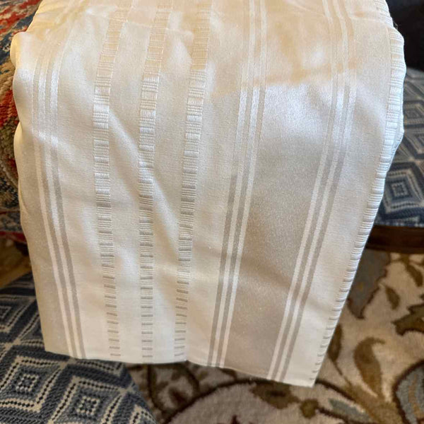 Waterford Round Tablecloth