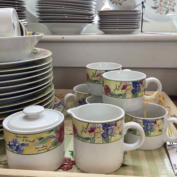 26 Piece Set of Sakura "Creme Brulee" China