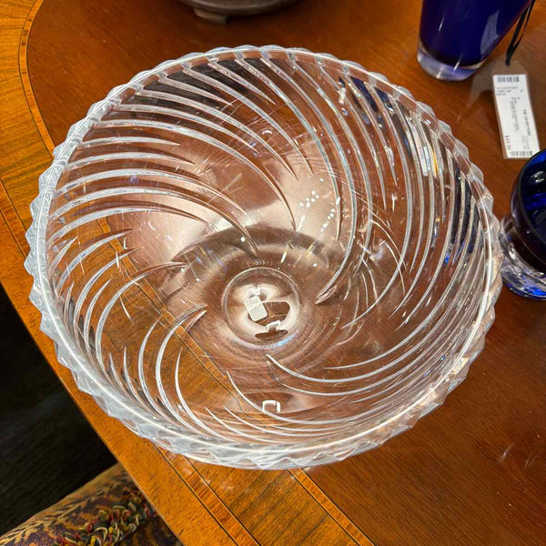 Round Crystal Bowl with Swirl